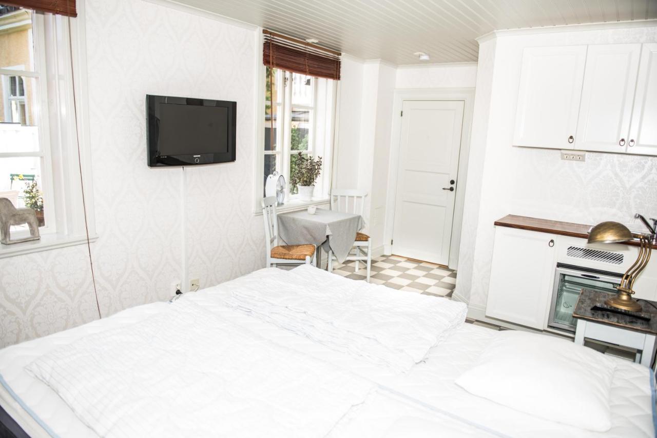 Johannas Guesthouse Soderkoping Exterior photo