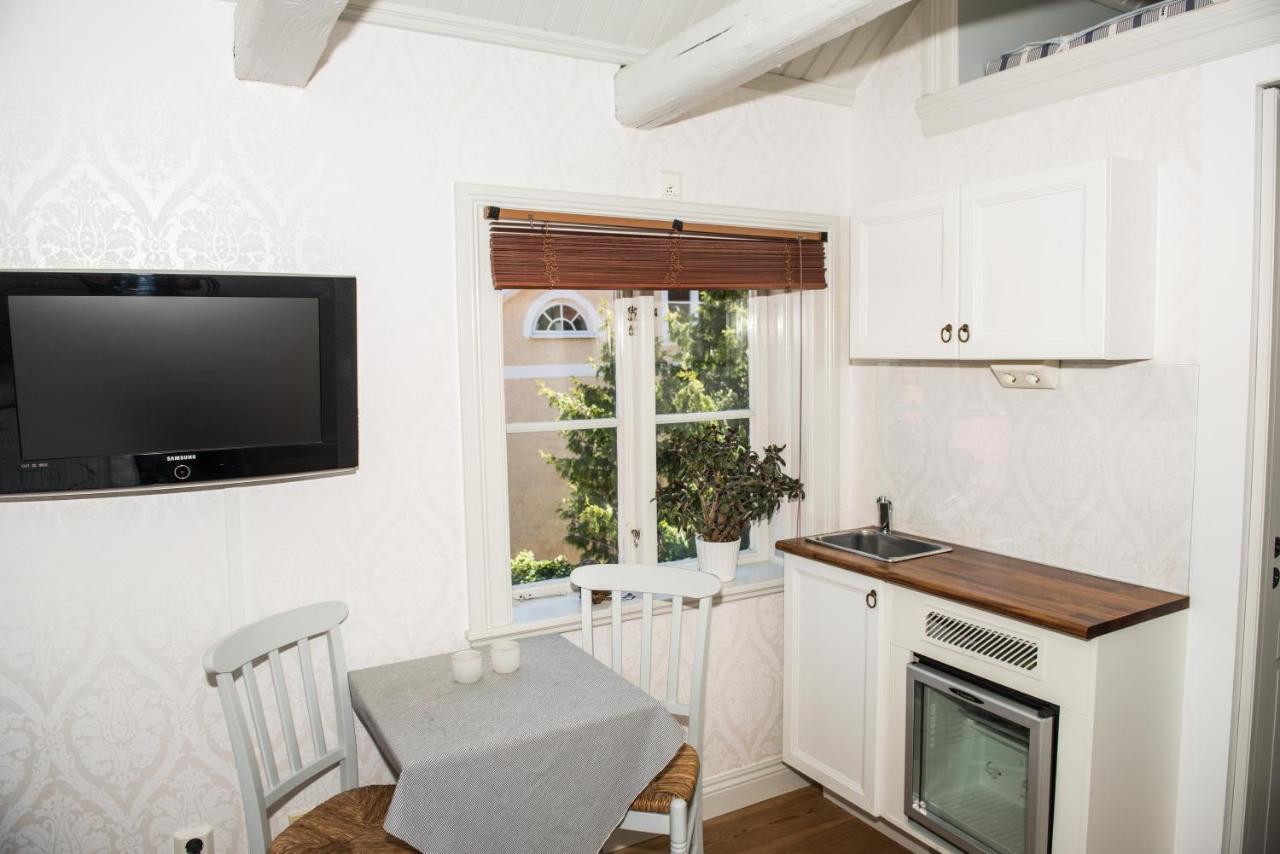 Johannas Guesthouse Soderkoping Exterior photo
