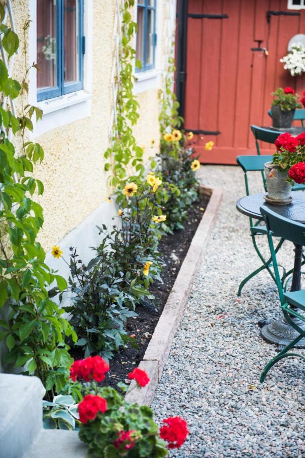 Johannas Guesthouse Soderkoping Exterior photo