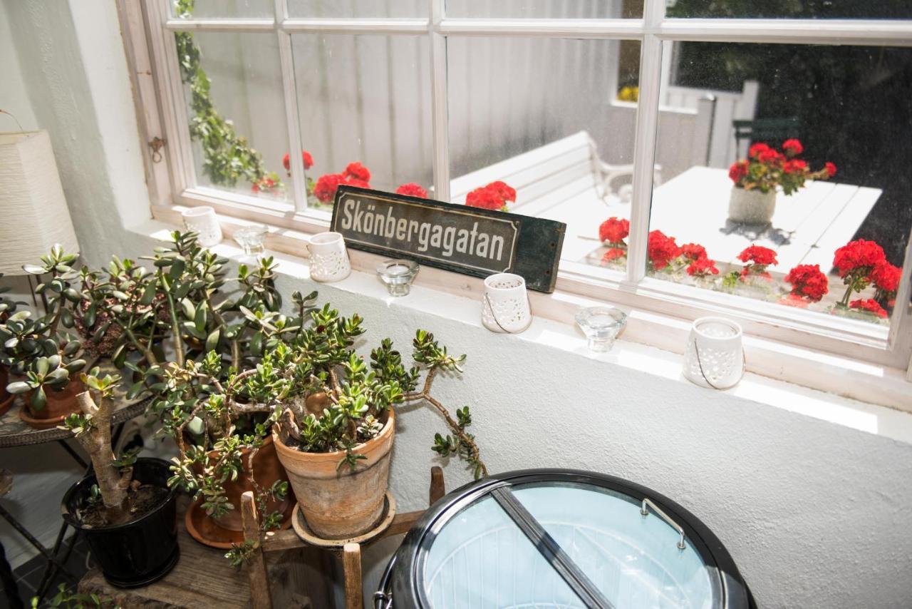 Johannas Guesthouse Soderkoping Exterior photo
