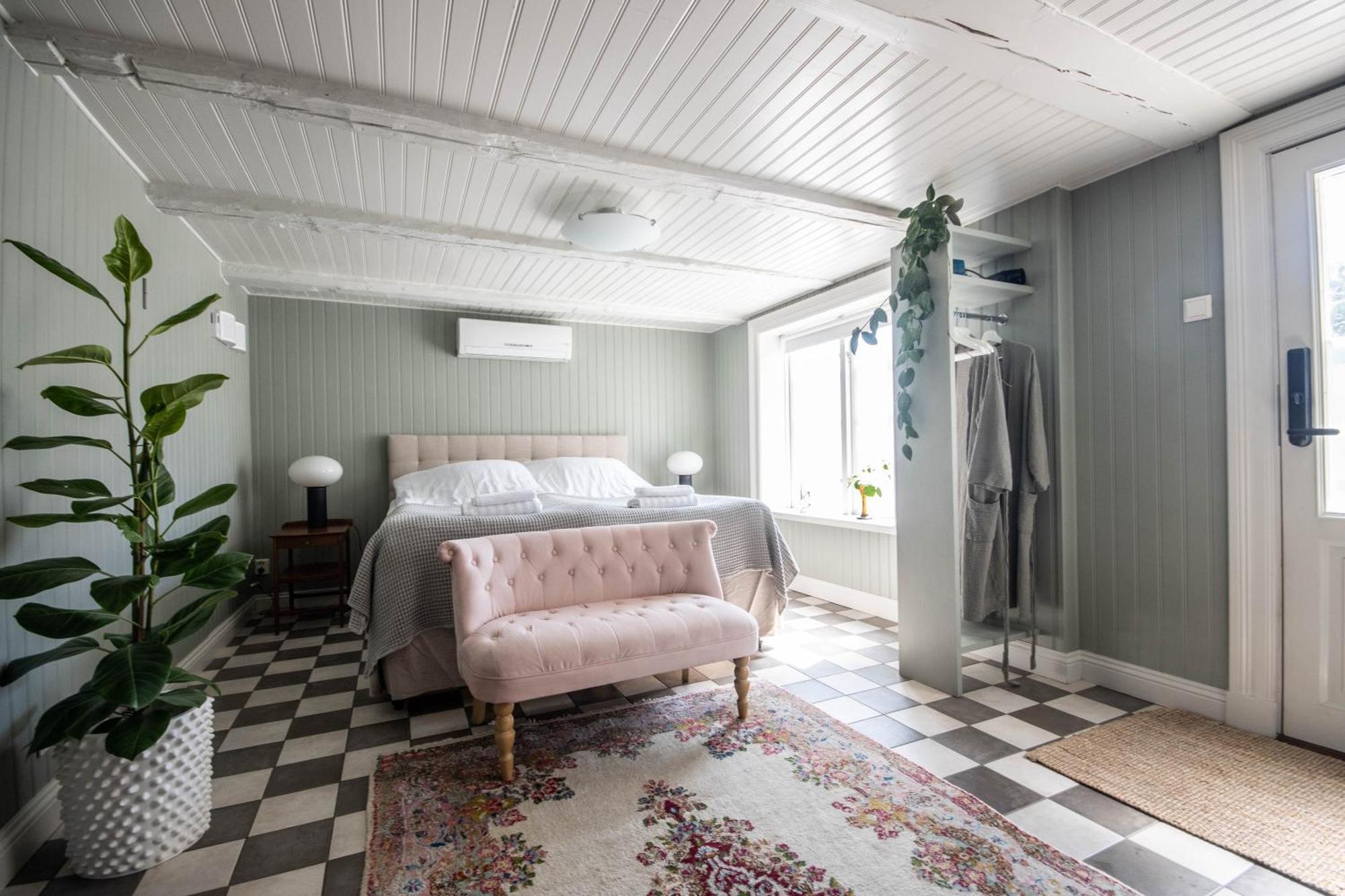 Johannas Guesthouse Soderkoping Exterior photo