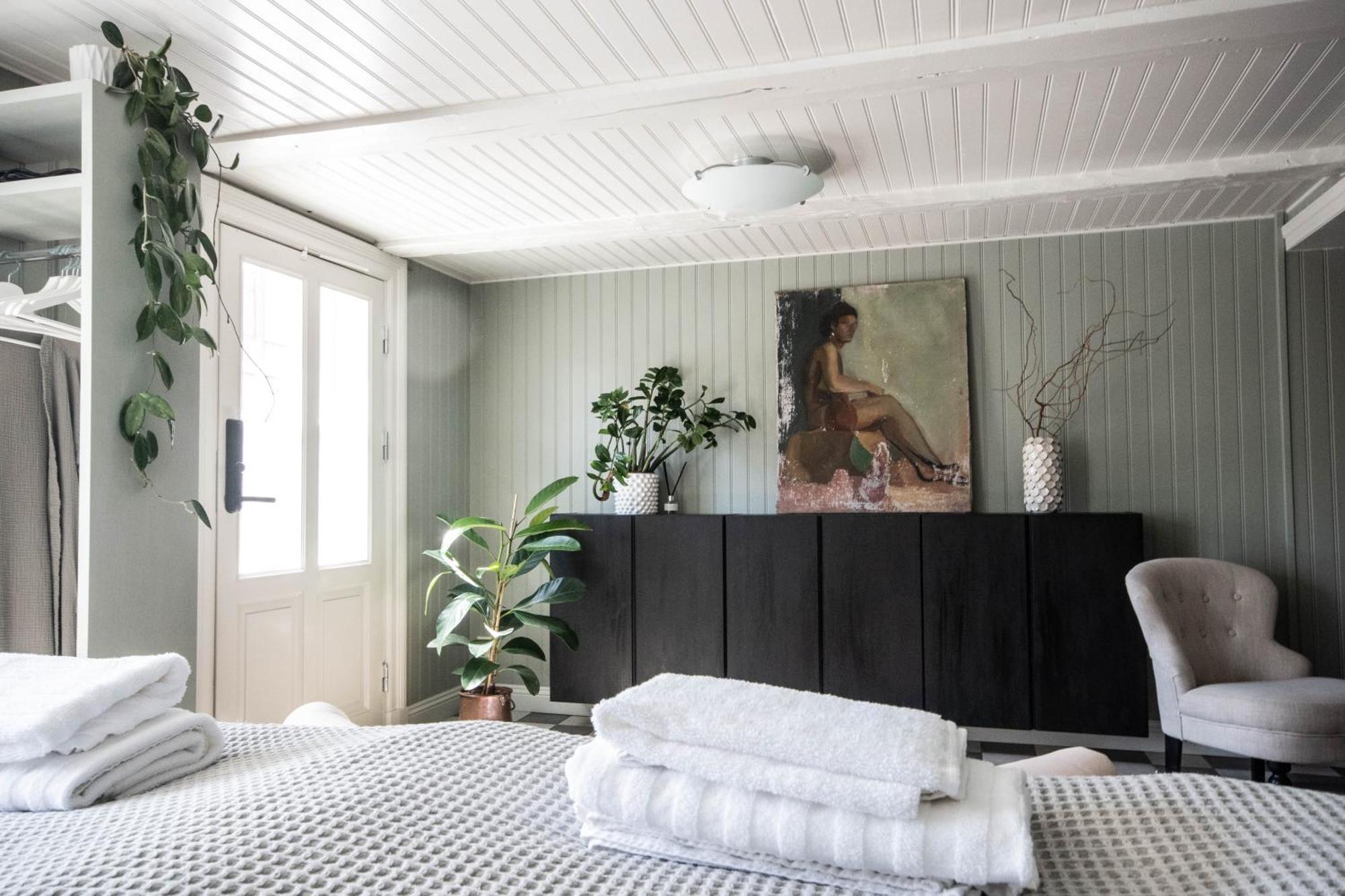 Johannas Guesthouse Soderkoping Exterior photo
